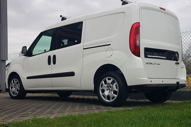 Fiat Doblo MAXI 5 OSÓB DŁUGI KLIMA 6-BIEGÓW KRAJOWY I-WŁAŚCICIEL FAKTURA VAT zdjęcie 28