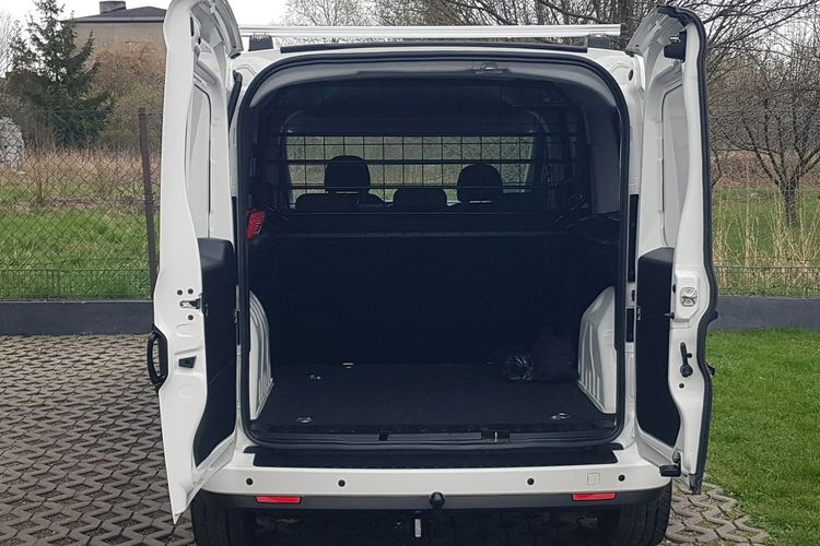 Fiat Doblo MAXI 5 OSÓB DŁUGI KLIMA 6-BIEGÓW KRAJOWY I-WŁAŚCICIEL FAKTURA VAT zdjęcie 34