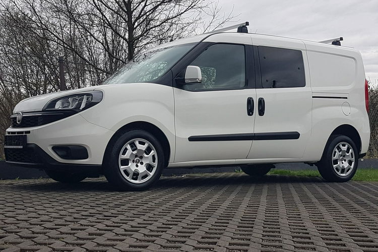Fiat Doblo MAXI 5 OSÓB DŁUGI KLIMA 6-BIEGÓW KRAJOWY I-WŁAŚCICIEL FAKTURA VAT zdjęcie 36