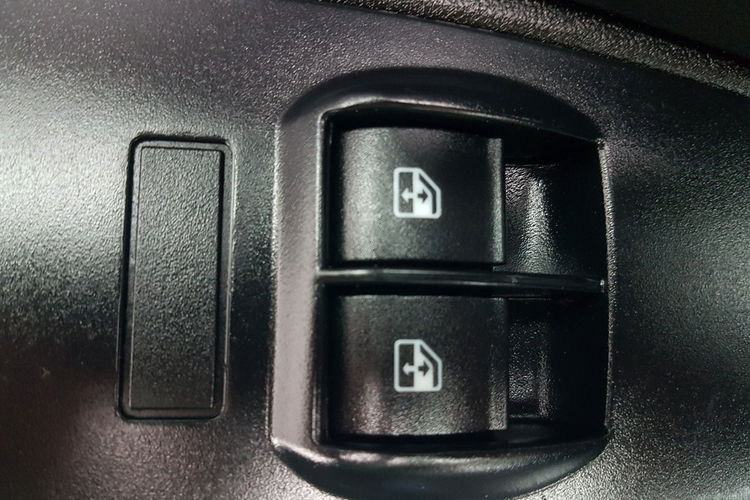 Fiat Doblo MAXI 5 OSÓB DŁUGI KLIMA 6-BIEGÓW KRAJOWY I-WŁAŚCICIEL FAKTURA VAT zdjęcie 9