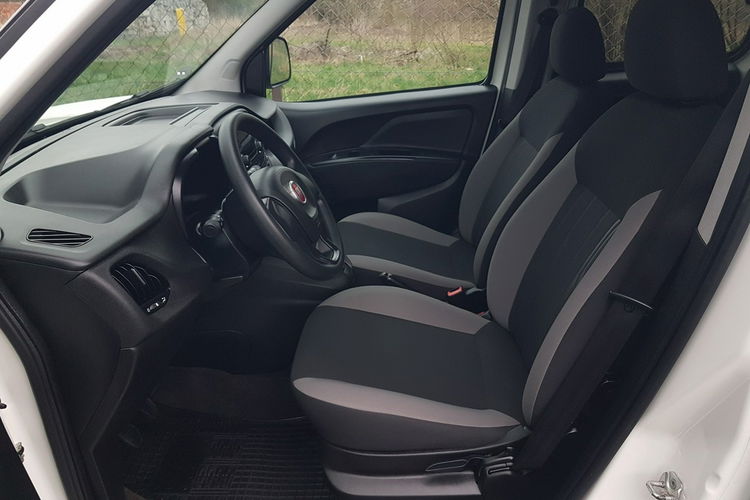 Fiat Doblo MAXI 5 OSÓB DŁUGI KLIMA 6-BIEGÓW KRAJOWY I-WŁAŚCICIEL zdjęcie 21