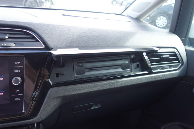 Touran Volkswagen Touran 2.0 TDI BMT Highline DSG zdjęcie 8