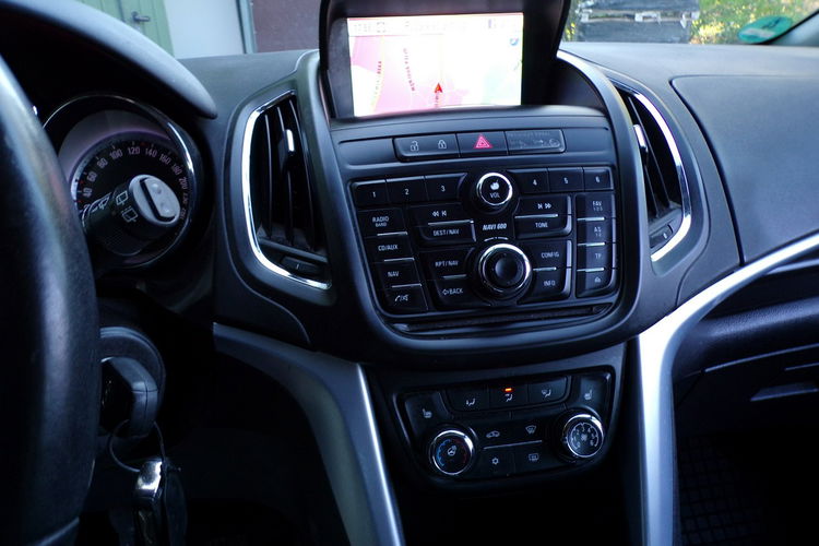 Opel Zafira Navi /Klimatronic /1.4 /140KM /I właść /2013r zdjęcie 23