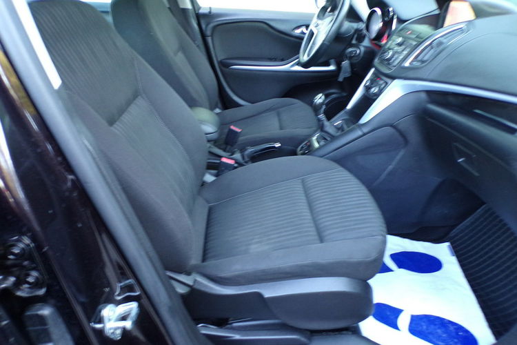 Opel Zafira Navi /Klimatronic /1.4 /140KM /I właść /2013r zdjęcie 31