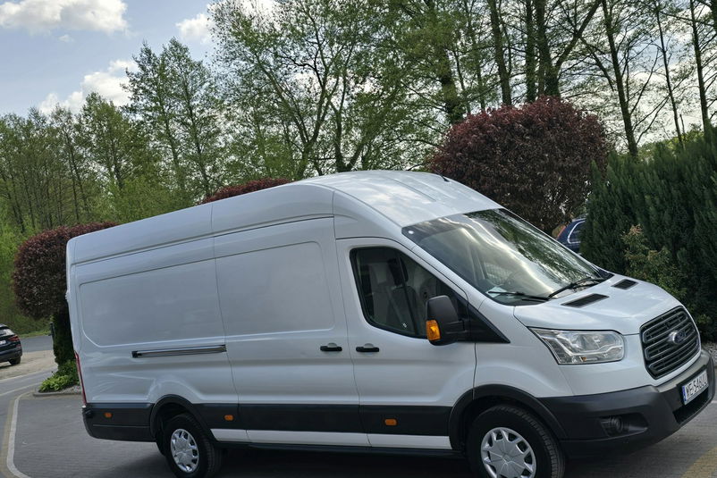 samochód dostawczy Ford zdjęcie 1