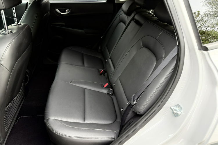 Hyundai Kona 48V. Virtual kokpit. Automat. Kamera . Hed-up. Navi. Skóra. Asystent zdjęcie 15