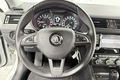 samochód osobowy Skoda zdjęcie 36