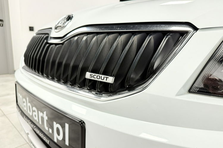 Skoda Octavia SCOUT 2.0 TDI 184KM DSG 4x4 AppleCar LED Duża Navi Tempomat Black HAK zdjęcie 9