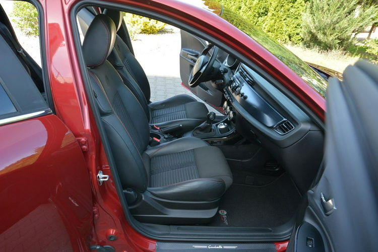 Alfa Romeo Giulietta 1.4T(170KM) Automat xenon ledy Navi czerwona nić Skóry Veloce Parkt. zdjęcie 17