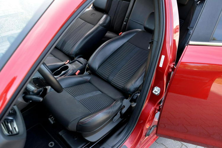Alfa Romeo Giulietta 1.4T(170KM) Automat xenon ledy Navi czerwona nić Skóry Veloce Parkt. zdjęcie 21