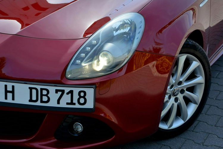 Alfa Romeo Giulietta 1.4T(170KM) Automat xenon ledy Navi czerwona nić Skóry Veloce Parkt. zdjęcie 5