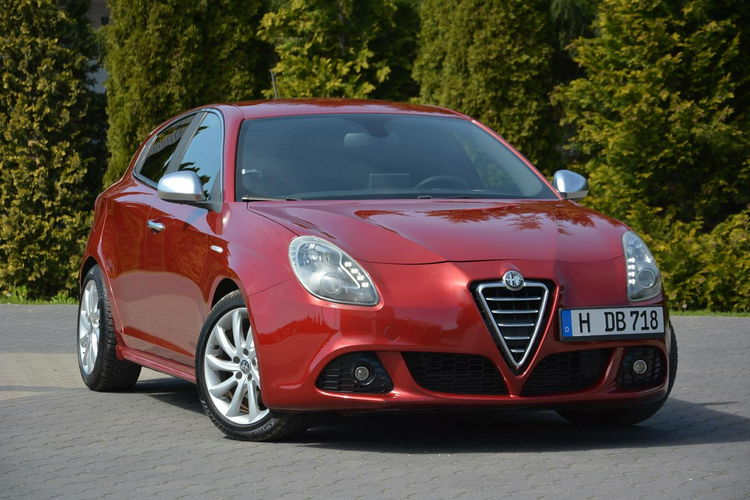 Alfa Romeo Giulietta 1.4T(170KM) Automat xenon ledy Navi czerwona nić Skóry Veloce Parkt. zdjęcie 9