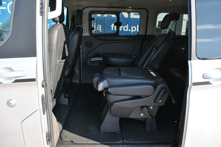 Tourneo Custom 2.0EcoBlue 185KM Hybrid M6 Sport 320L2 8-osobowy ASO Forda zdjęcie 12
