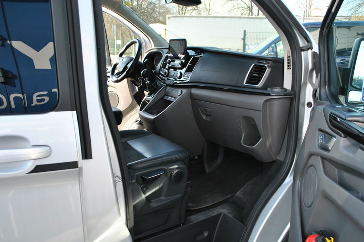 Tourneo Custom 2.0EcoBlue 185KM Hybrid M6 Sport 320L2 8-osobowy ASO Forda zdjęcie 26