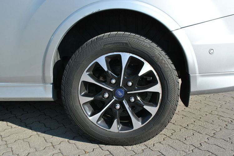 Tourneo Custom 2.0EcoBlue 185KM Hybrid M6 Sport 320L2 8-osobowy ASO Forda zdjęcie 31