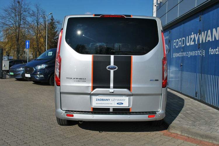 Tourneo Custom 2.0EcoBlue 185KM Hybrid M6 Sport 320L2 8-osobowy ASO Forda zdjęcie 7