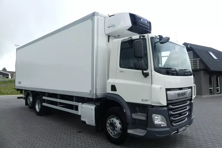 DAF CF 370 / 6x2 / CHŁODNIA 8.25 + WINDA / EURO 6 / 330 TYS KM / zdjęcie 10