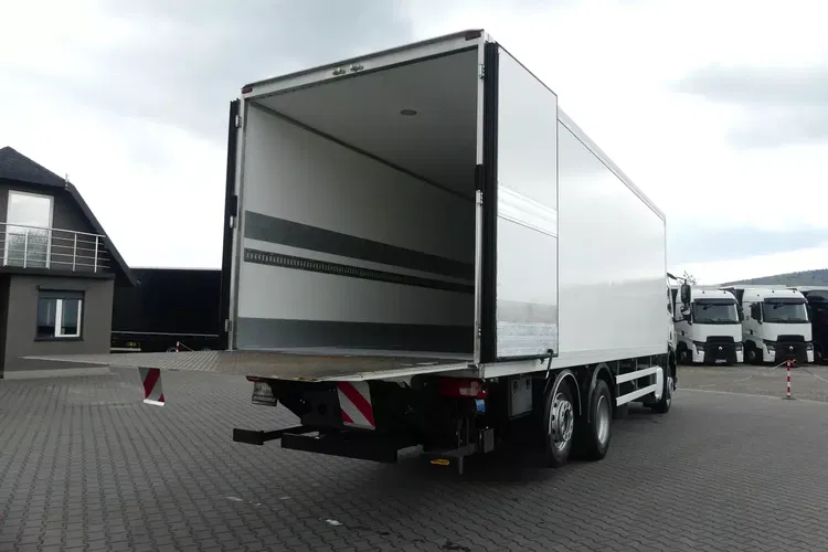 DAF CF 370 / 6x2 / CHŁODNIA 8.25 + WINDA / EURO 6 / 330 TYS KM / zdjęcie 16