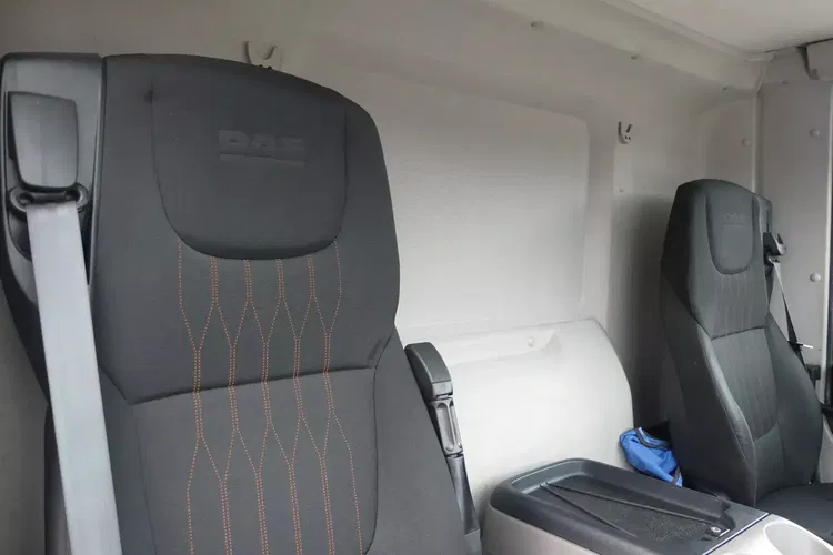 DAF CF 370 / 6x2 / CHŁODNIA 8.25 + WINDA / EURO 6 / 330 TYS KM / zdjęcie 27