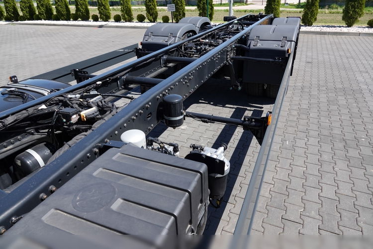 MAN TGX 26.520 / 6x2 / RAMA DŁ. 9.1M / OŚ PODNOSZONA / SKRĘTNA  / DO ZABUDOWY / FABRYCZNIE NOWY  zdjęcie 12