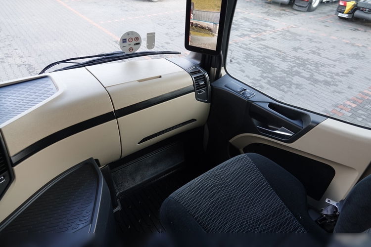 Mercedes ACTROS 1845 / LOW DECK / MEGA / BIG SPACE / PO KONTRAKCIE SERWISOWYM zdjęcie 35