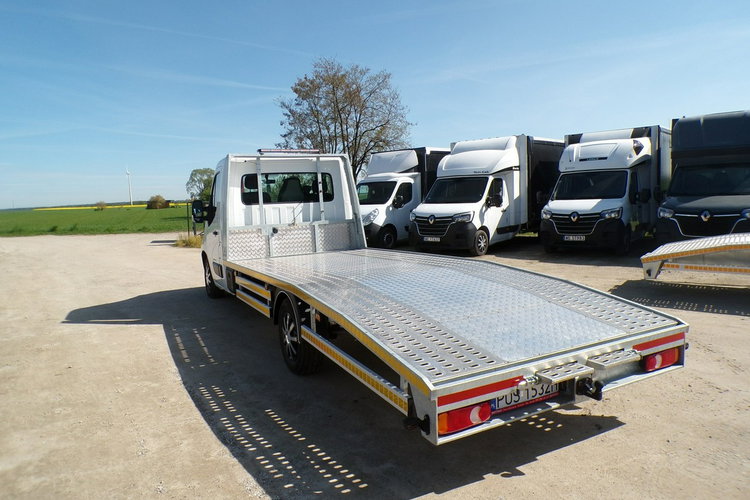 Renault Master auto pomoc auto laweta pomoc drogowa zdjęcie 4