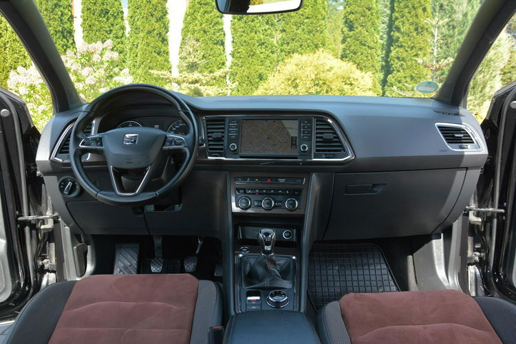 Seat Ateca Xcellence 4x4 Full Led Navi Kamera Alcantara 2xParktr. Hak zdjęcie 24