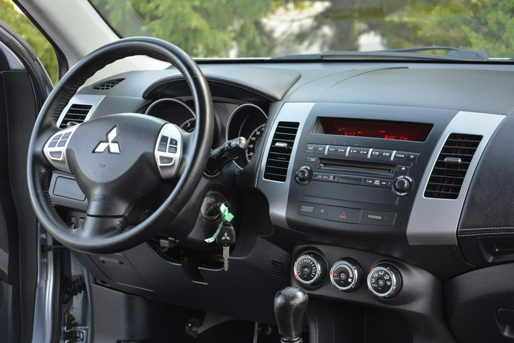 Outlander 2.0(147KM)Lift pół-Skóry Klima Hak ASO Mitsubishi do końca zdjęcie 20