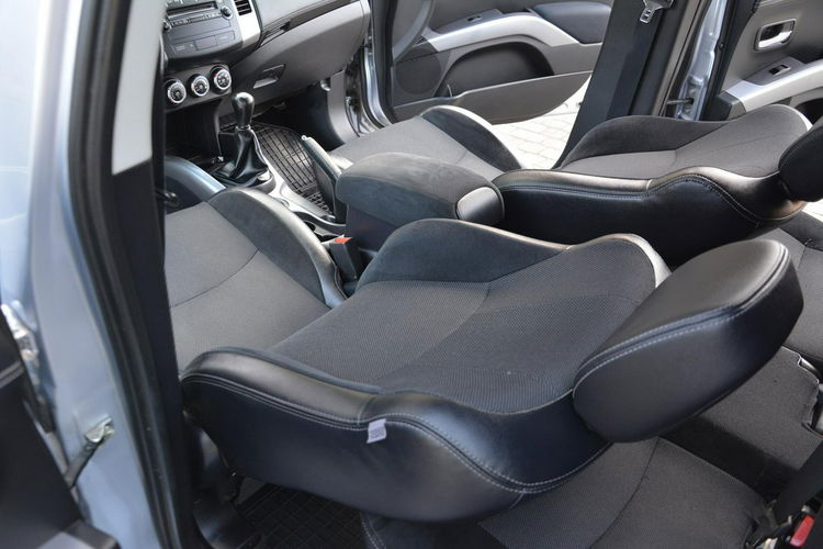 Outlander 2.0(147KM)Lift pół-Skóry Klima Hak ASO Mitsubishi do końca zdjęcie 23