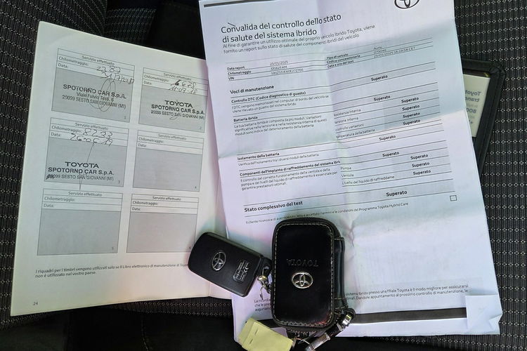 Toyota Auris 1.8 HSD PRESTIGE Full Led Hand Free Skóra Ast. Parkowania Serwis zdjęcie 22