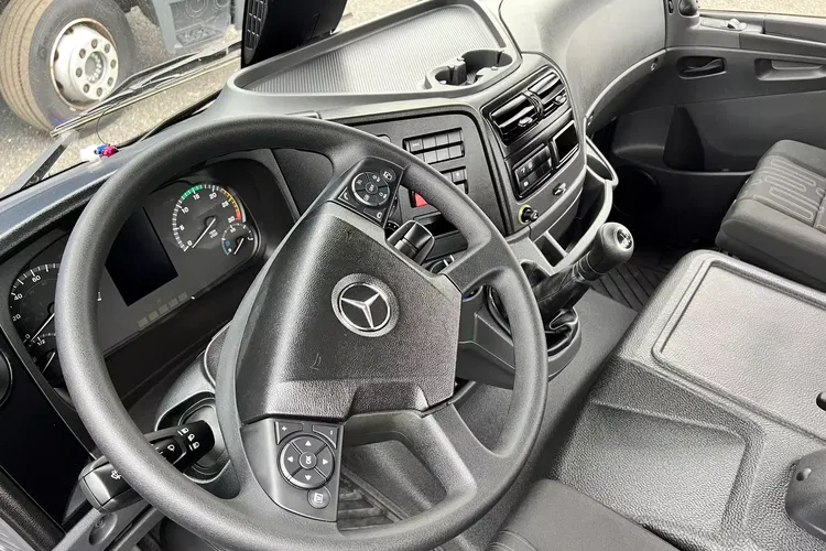 Mercedes ATEGO 818 4x2 zdjęcie 11