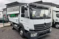 samochód ciężarowy Mercedes zdjęcie 2