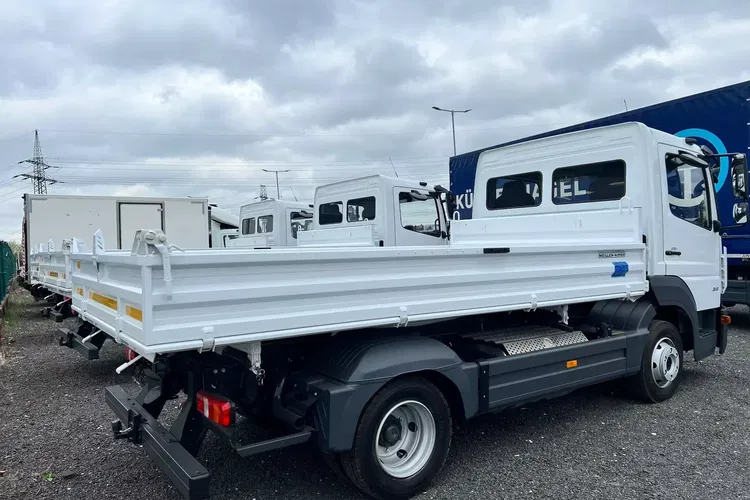 Mercedes ATEGO 818 4x2 zdjęcie 8
