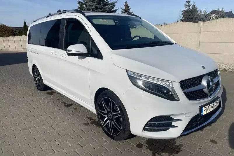 samochód osobowy Mercedes zdjęcie 1