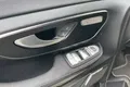samochód osobowy Mercedes zdjęcie 16