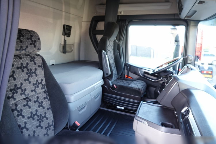 Scania R 450 / RETARDER / HYDRAULIKA / FULL AIR MATIC / PO KONTRAKCIE SERWISOWYM zdjęcie 35
