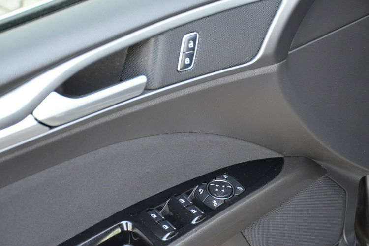 Ford Mondeo Opłacony 2.0TDCI 150KM Titanium Serwis Navi Kamera Bliss Keyless go zdjęcie 21