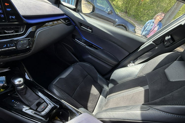 Toyota C-HR 1.2 turbo Automat 4X4 full ledy skóry navi kamera salon PL serwis gwar zdjęcie 18