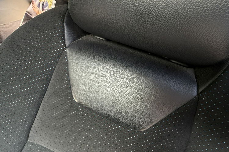 Toyota C-HR 1.2 turbo Automat 4X4 full ledy skóry navi kamera salon PL serwis gwar zdjęcie 21