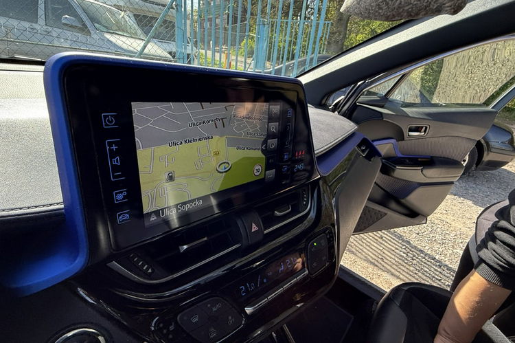 Toyota C-HR 1.2 turbo Automat 4X4 full ledy skóry navi kamera salon PL serwis gwar zdjęcie 22