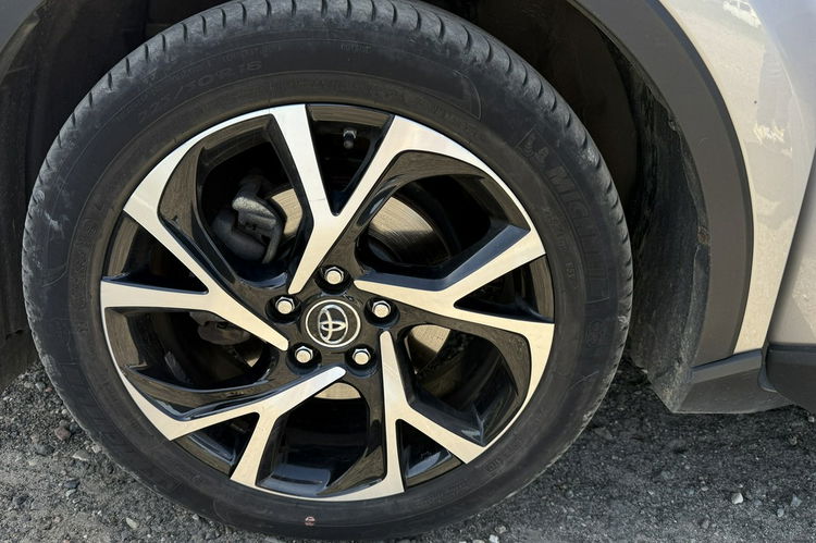 Toyota C-HR 1.2 turbo Automat 4X4 full ledy skóry navi kamera salon PL serwis gwar zdjęcie 23