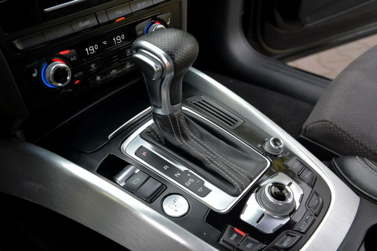 Audi Q5 3xS-Line Radar ACC Skóry Navi Bi-Xenon Ledy Alu19 El.klapa ASO zdjęcie 30