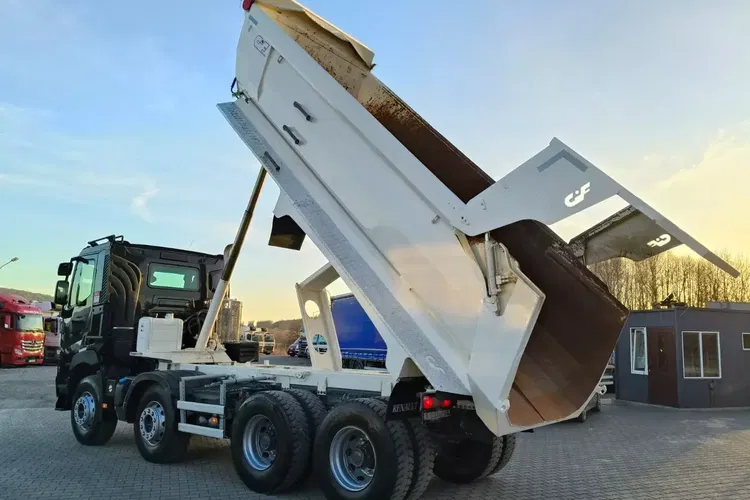 Renault C480 SILNIK 13L / 8x4 / WYWROTKA / HYDRAULICZNA TYLNA KLAPA / zdjęcie 3