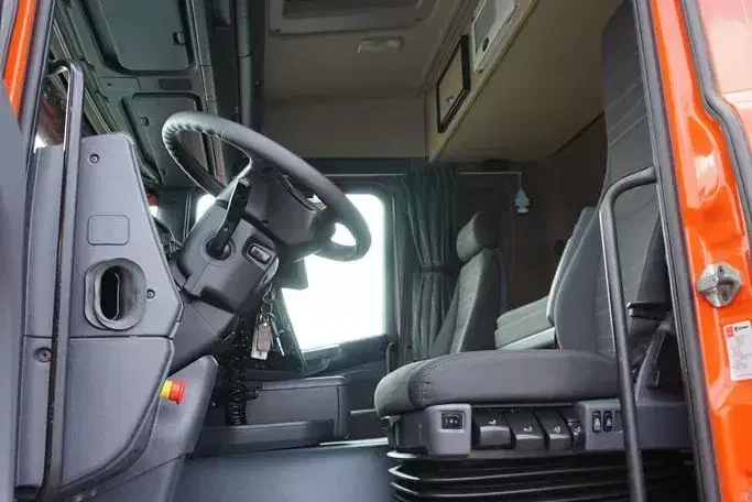 Scania G 410 / 6 X 2 / SKRZYNIOWY + HDS / HIAB 244 EP-5 / WYSIĘG 15 M / OŚ KRĘTNA zdjęcie 9