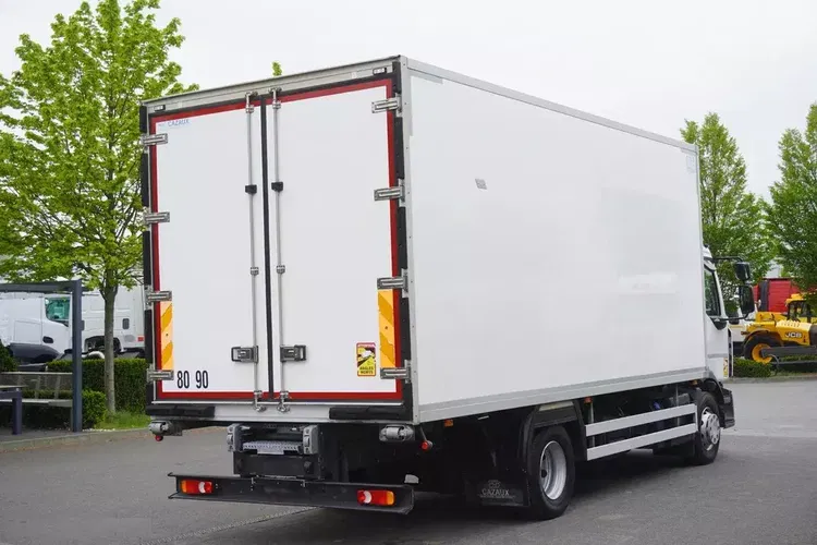 Renault D13 / 140 tys. km / Chłodnia hakowa / Thermoking T800R / 2 sztuki zdjęcie 7