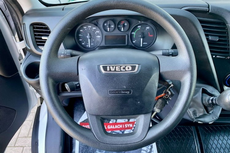 Iveco Daily 35S13 SALON PL / MROŻNIA CHŁODNIA CARRIER + PRĄD 220V / 233 tys.km / WINDA zdjęcie 10
