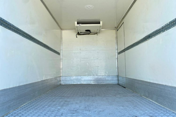Iveco Daily 35S13 SALON PL / MROŻNIA CHŁODNIA CARRIER + PRĄD 220V / 233 tys.km / WINDA zdjęcie 6