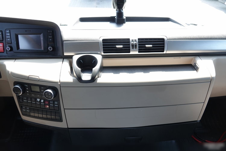 MAN TGX 26.460 / ZESTAW TANDEM PRZEJAZDOWY / 120 M3 / 2018 / EURO 6 / PO KONTRAKCIE SERWISOWYM zdjęcie 44