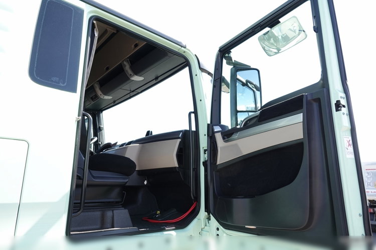 MAN TGX 26.460 / ZESTAW TANDEM PRZEJAZDOWY / 120 M3 / 2018 / EURO 6 / PO KONTRAKCIE SERWISOWYM zdjęcie 50
