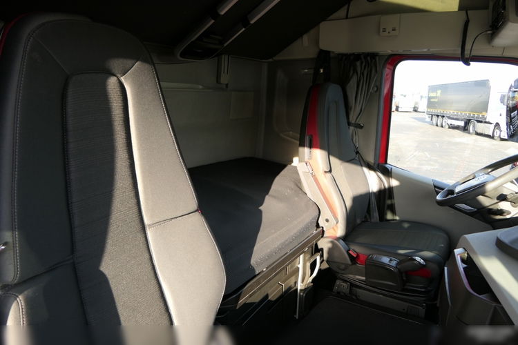 Volvo FH 460  / ZESTAW TANDEM 120 M3 / KLIMA POSTOJOWA / WIELTON / PRZEJAZDOWY / 2021 ROK / PO ZŁOTYM KONTRAKCIE SERWISOWYM  zdjęcie 72